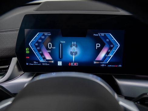 Certified 2025 BMW X2 xDrive28i w/ Premium Package image 24