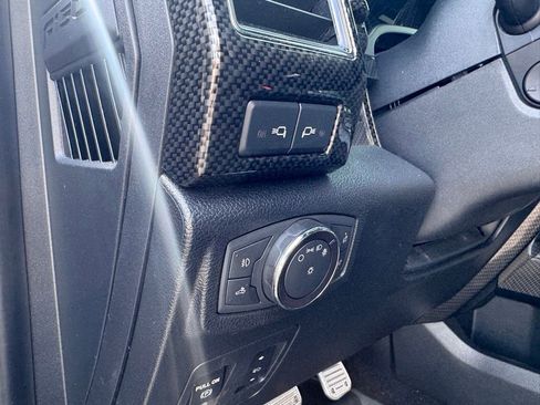 Used 2019 Ford F150 Lariat w/ Equipment Group 502A Luxury AWD/4WD image 12