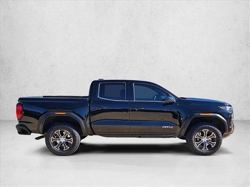 Used 2024 GMC Canyon AT4 w/ AT4 Premium Package image 4