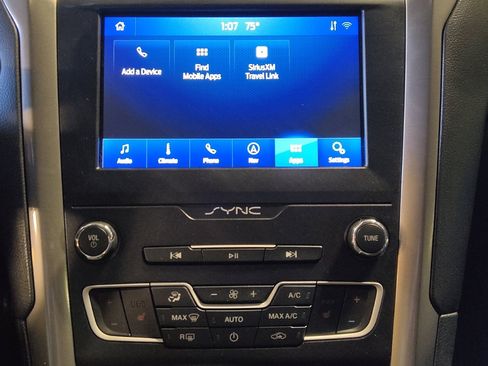 Used 2020 Ford Fusion SE image 25