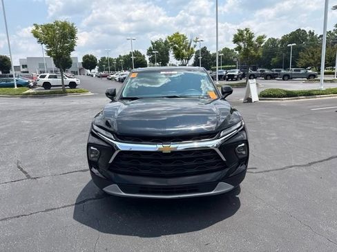 Used 2025 Chevrolet Blazer LT AWD/4WD image 4