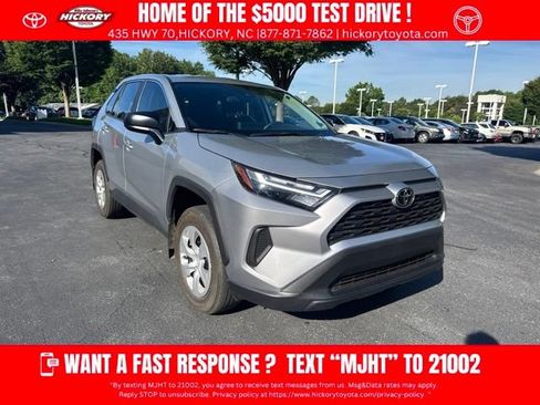 Used 2025 Toyota RAV4 LE AWD/4WD image 1