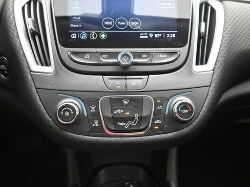 Used 2022 Chevrolet Malibu RS FWD image 17