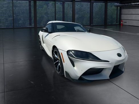 Used 2022 Toyota Supra Premium w/ Driver Assist Package RWD image 2
