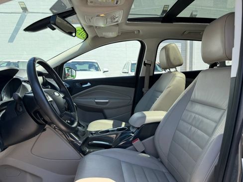 Used 2015 Ford Escape Titanium w/ Equipment Group 301A FWD image 11