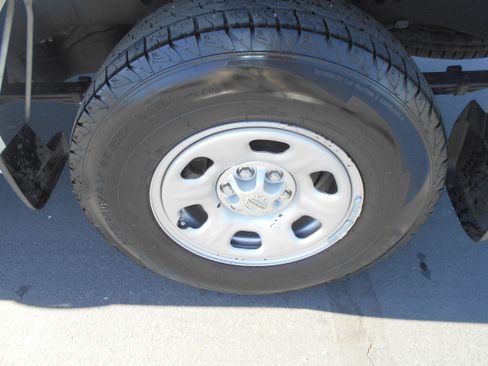 Used 2019 Nissan Frontier S RWD image 11