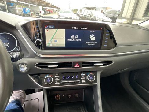 Used 2021 Hyundai Sonata Limited w/ Preferred Accessory Package FWD image 22