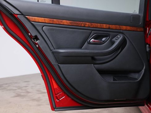 Used 2003 BMW M5 image 99