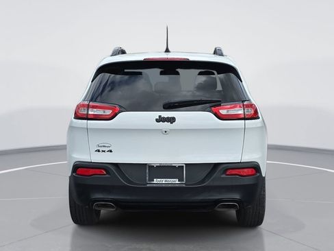 Used 2018 Jeep Cherokee Latitude w/ Altitude Package AWD/4WD image 5