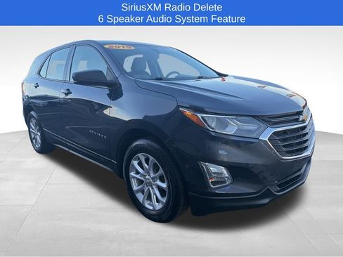 Used 2019 Chevrolet Equinox LS image 3