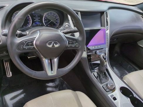 Used 2017 INFINITI Q60 Red Sport 400 RWD image 13