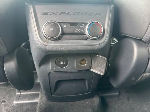 Used 2025 Ford Explorer ST-Line RWD image 11