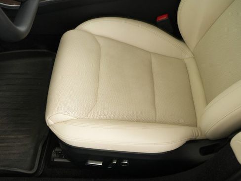 Used 2022 Tesla Model S image 28