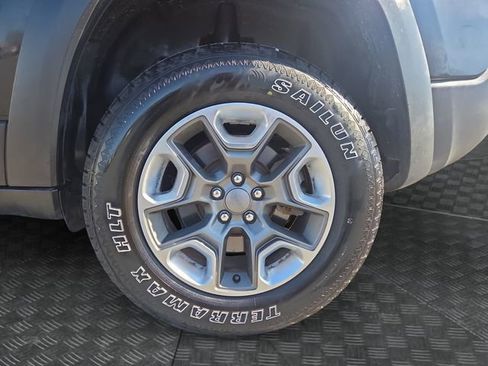 Used 2019 Jeep Cherokee Trailhawk image 34