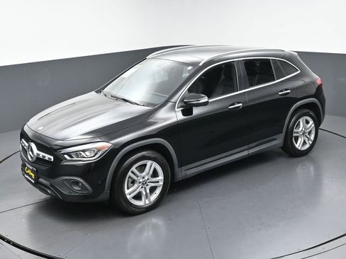 Used 2022 Mercedes-Benz GLA 250 4MATIC w/ Premium Package image 39