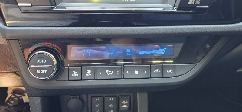 Used 2015 Toyota Corolla S Premium FWD image 24