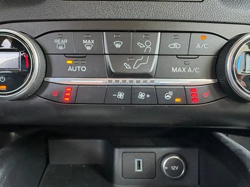 Used 2020 Ford Escape Titanium AWD/4WD image 14