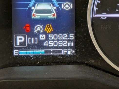 Used 2022 Subaru Forester Limited w/ Popular Package #3 image 16