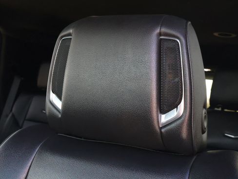 Used 2021 Cadillac Escalade Luxury image 20