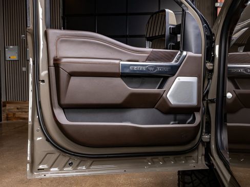 Used 2026 Ford F250 King Ranch w/ Chrome Package image 34