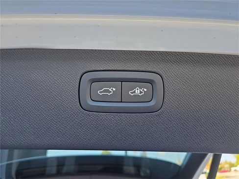 Used 2025 Volvo XC90 T8 Plus w/ Protection Package Premier image 7