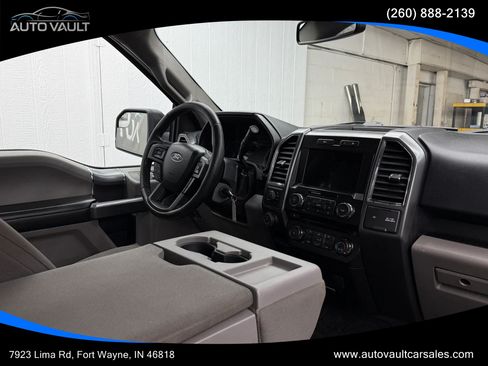 Used 2017 Ford F150 XLT w/ Equipment Group 302A Luxury AWD/4WD image 10