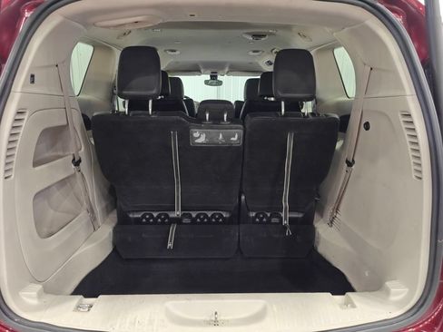 Used 2017 Chrysler Pacifica Touring-L FWD image 31