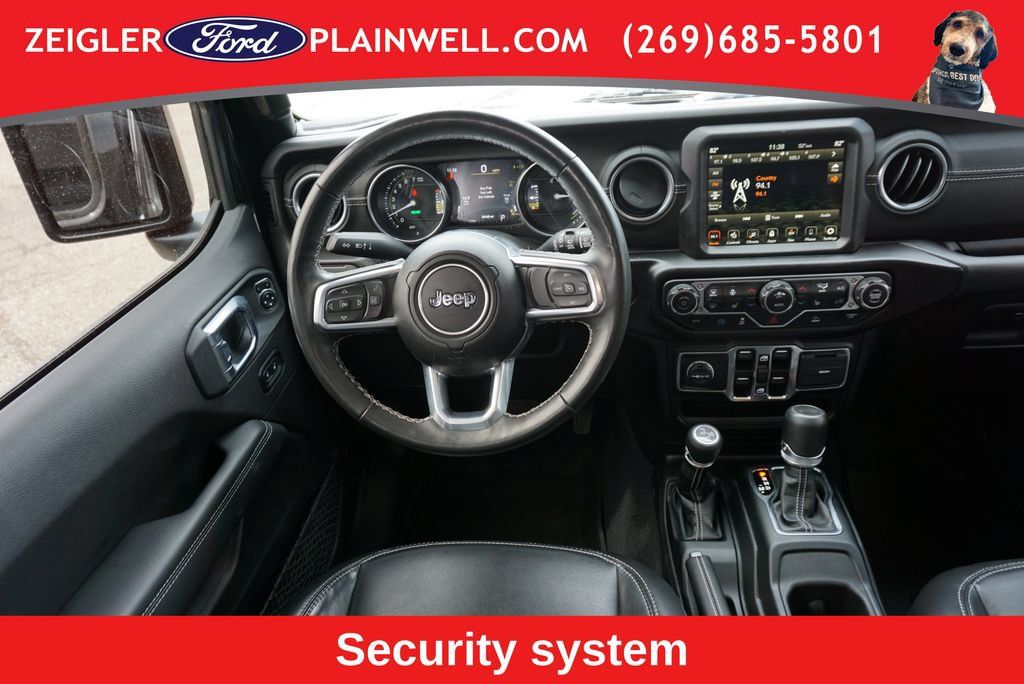 Used 2023 Jeep Wrangler Unlimited Sahara w/ Cold Weather Group AWD/4WD image 12