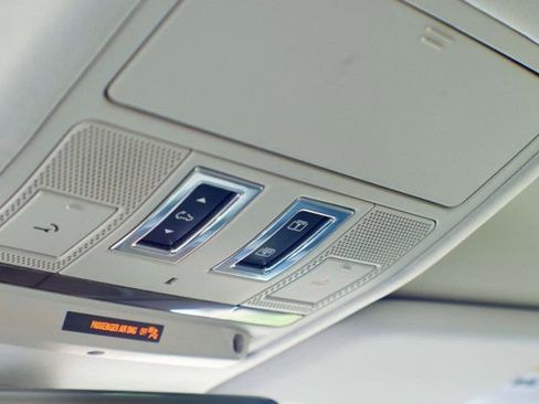 Used 2022 Land Rover Defender 90 S image 44