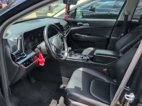 Used 2023 Kia Sportage EX FWD image 8
