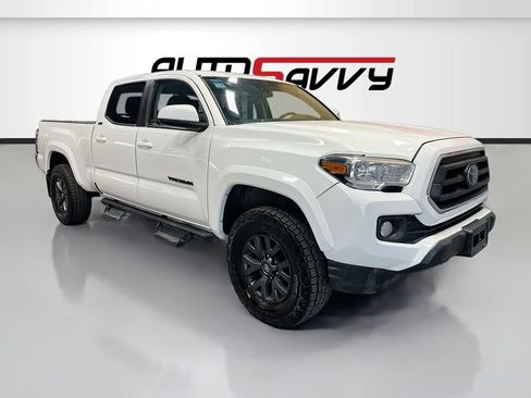 Used 2022 Toyota Tacoma SR5 w/ Black Out Package (TMS) AWD/4WD image 1