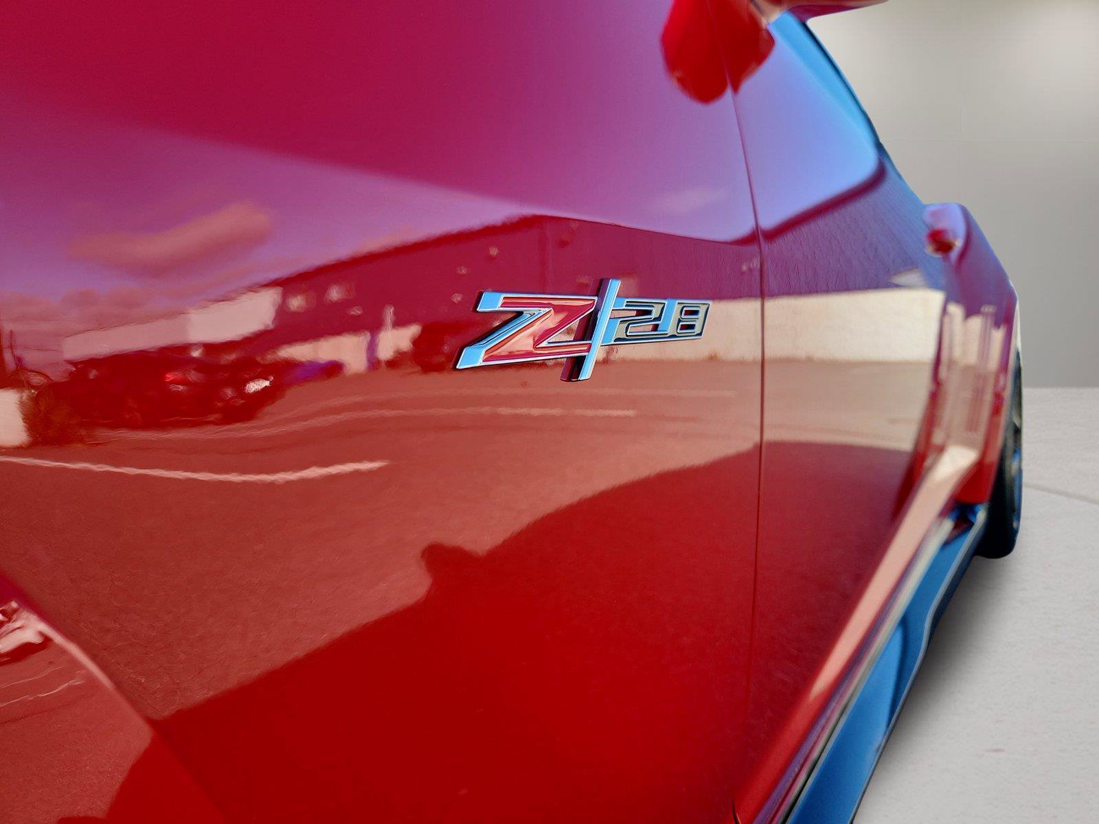 Used 2015 Chevrolet Camaro Z/28 RWD image 48