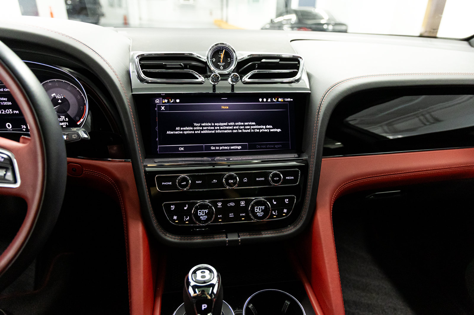 Used 2023 Bentley Bentayga AWD/4WD image 33