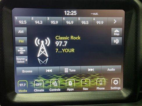 Used 2021 Jeep Wrangler Unlimited Sahara w/ Uconnect 4C Nav & Sound Group image 3