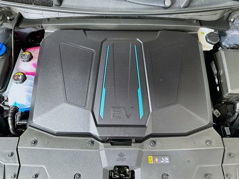 Used 2024 Hyundai Ioniq 5 SEL image 33