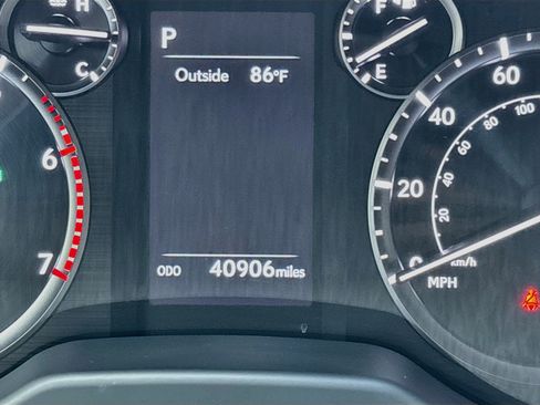 Used 2022 Lexus GX 460 Premium w/ Premium Package AWD/4WD image 8