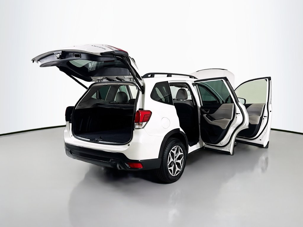 Used 2022 Subaru Forester Premium AWD/4WD image 26