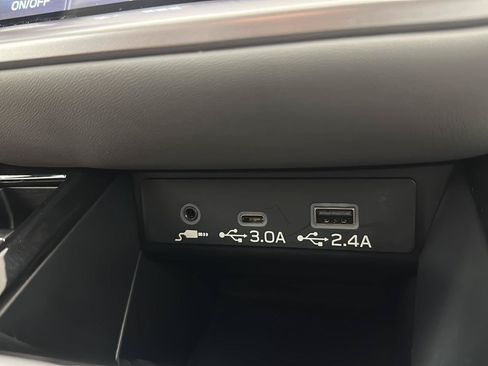 Certified 2025 Subaru Outback Limited AWD/4WD image 15
