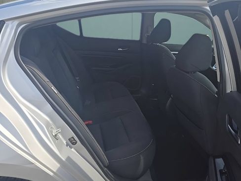Used 2021 Nissan Altima 2.5 SV FWD image 17