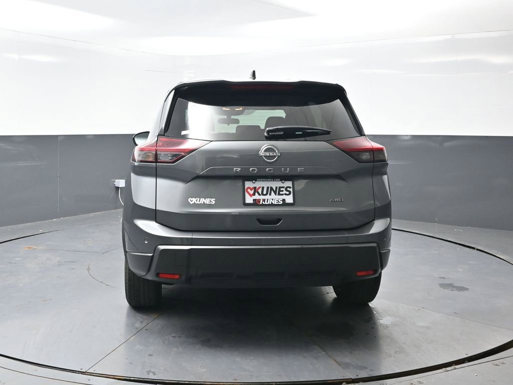 Used 2024 Nissan Rogue S AWD/4WD image 12