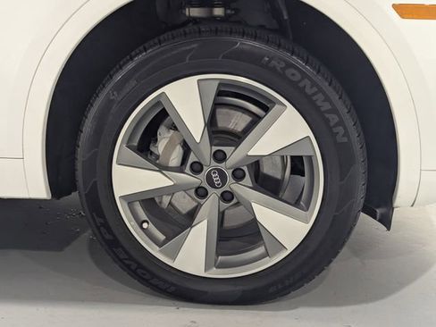 Used 2020 Audi Q5 2.0T Premium w/ Titanium Sport Package image 30
