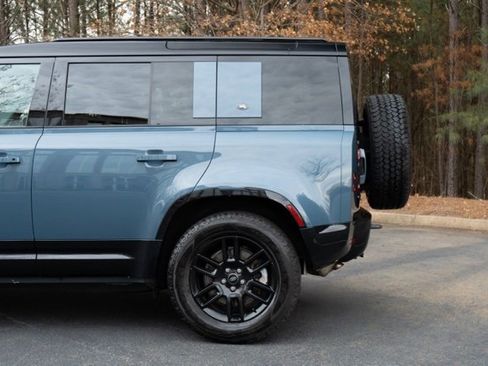 Used 2022 Land Rover Defender 110 X-Dynamic HSE image 5