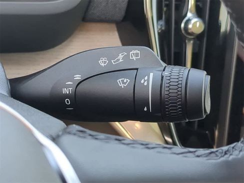 New 2026 Volvo XC90 B6 Plus w/ Protection Package Premier image 26