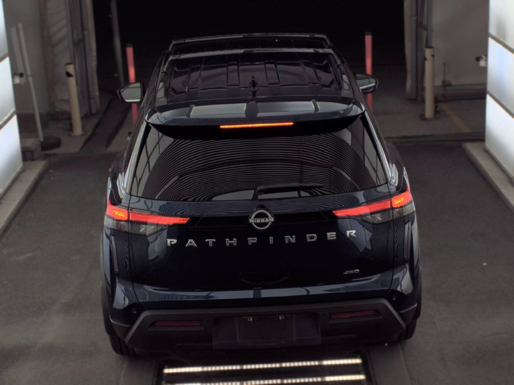 Certified 2025 Nissan Pathfinder SV AWD/4WD image 6