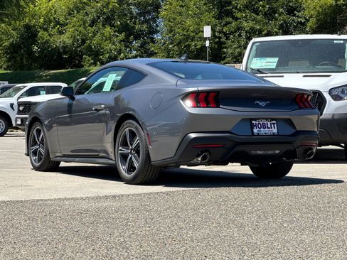 New 2025 Ford Mustang Coupe image 5
