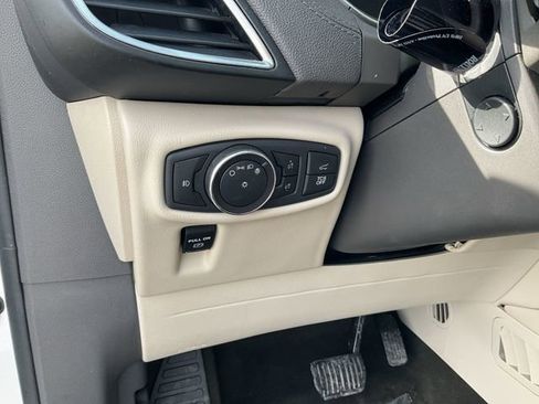 Used 2019 Lincoln Nautilus Select image 18