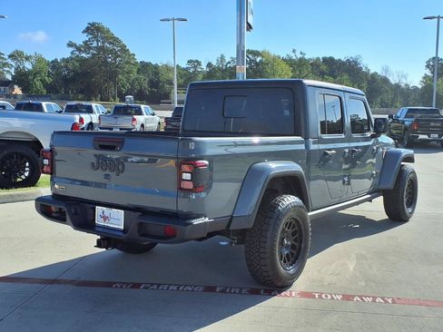 Used 2025 Jeep Gladiator Sport AWD/4WD image 6