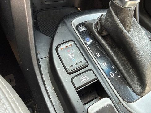 Used 2017 Hyundai Santa Fe Limited AWD/4WD image 19