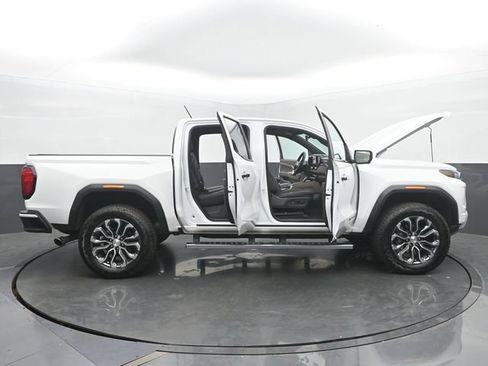 Used 2025 GMC Canyon Denali AWD/4WD image 59