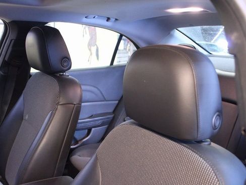 Used 2015 Chevrolet Malibu LT image 17